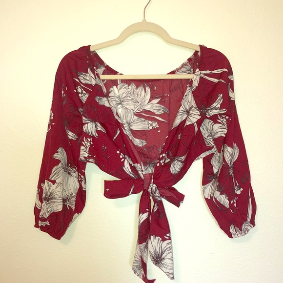 SHEIN Tops - NWOT Crop Top